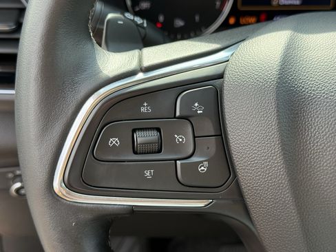 Used 2022 Buick Envision Avenir w/ Technology Package II FWD image 16
