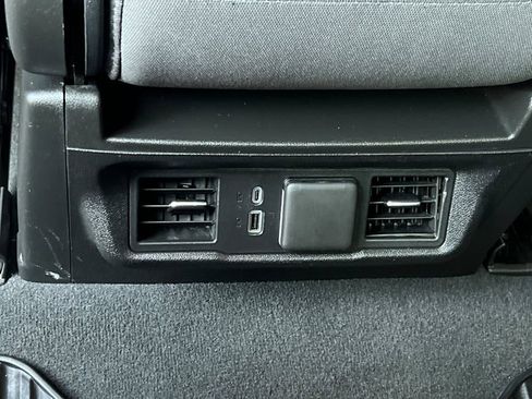 Used 2025 Chevrolet Silverado 1500 LT image 20