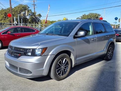 Used 2018 Dodge Journey SE w/ Connectivity Group FWD image 21