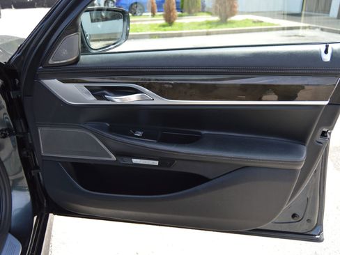 Used 2016 BMW 740i RWD image 26