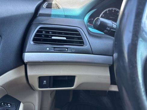 Used 2011 Honda Accord SE image 28