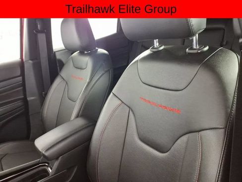 Used 2024 Jeep Compass Trailhawk w/ Trailhawk Elite Group AWD/4WD image 14
