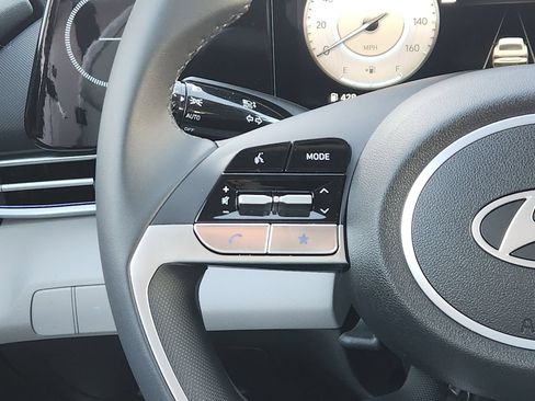 New 2026 Hyundai Elantra Limited FWD image 28