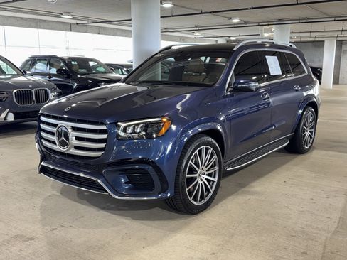 Used 2024 Mercedes-Benz GLS 580 4MATIC image 4