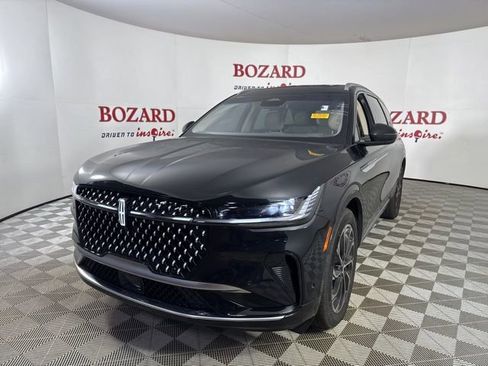 Used 2024 Lincoln Nautilus Reserve w/ Equipment Group 203A image 4