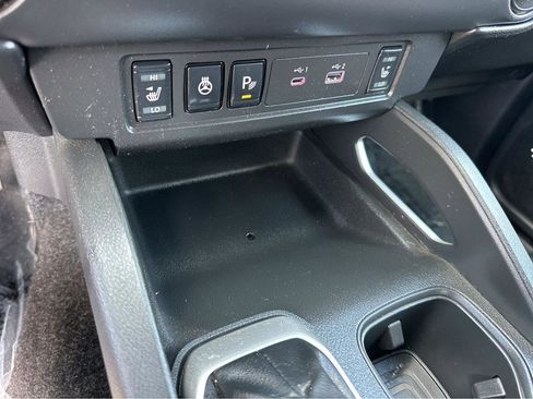 Used 2024 Nissan Frontier SV w/ SV Convenience Package image 25