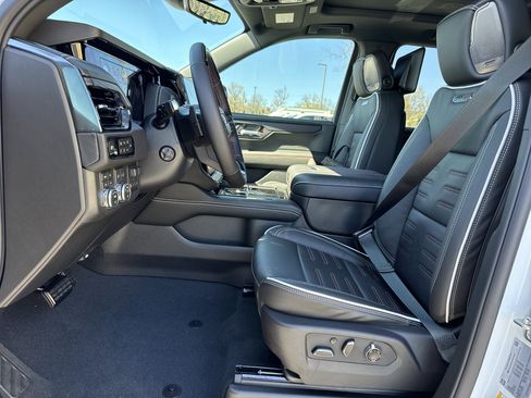 New 2026 GMC Yukon XL AT4 Ultimate image 16