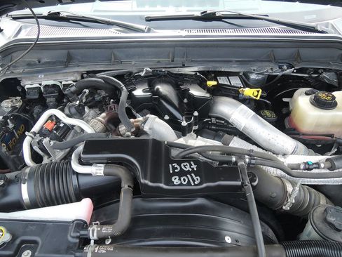 Used 2015 Ford F250 XLT w/ Snow Plow Prep Package image 44