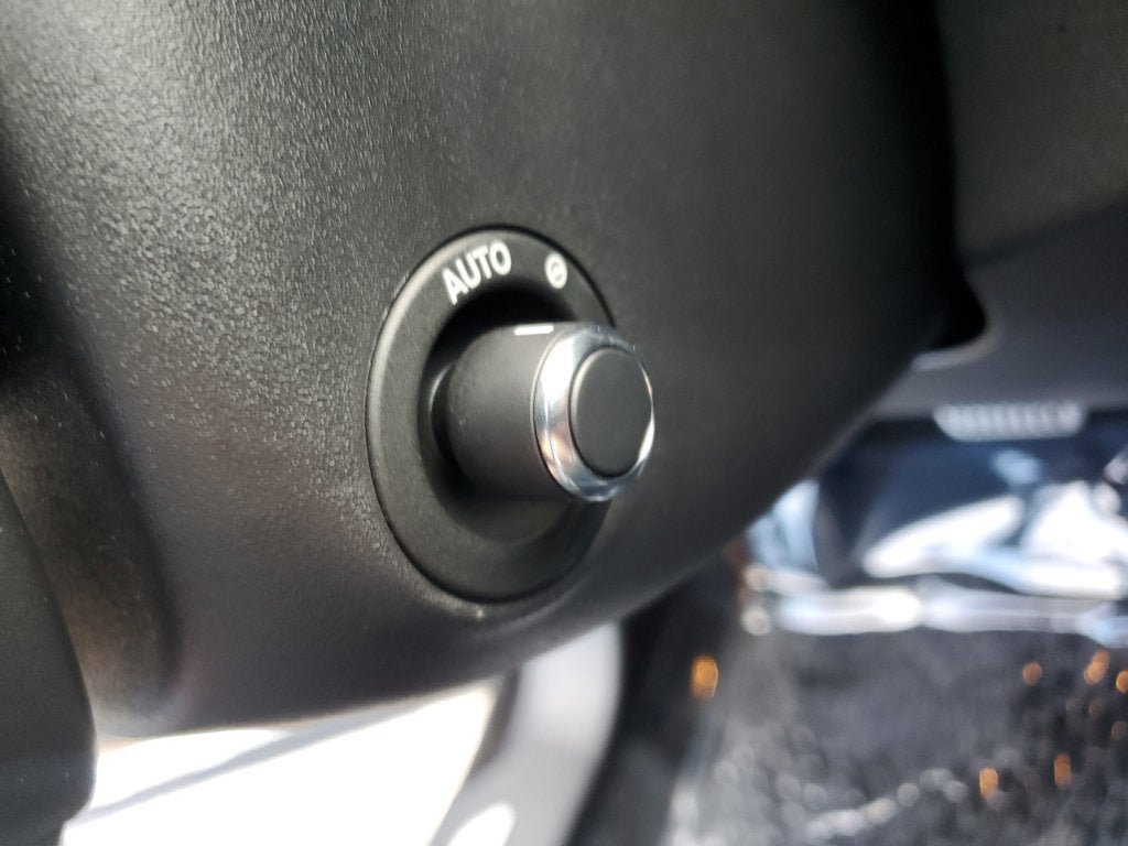 Used 2019 Jaguar F-PACE S AWD/4WD image 26