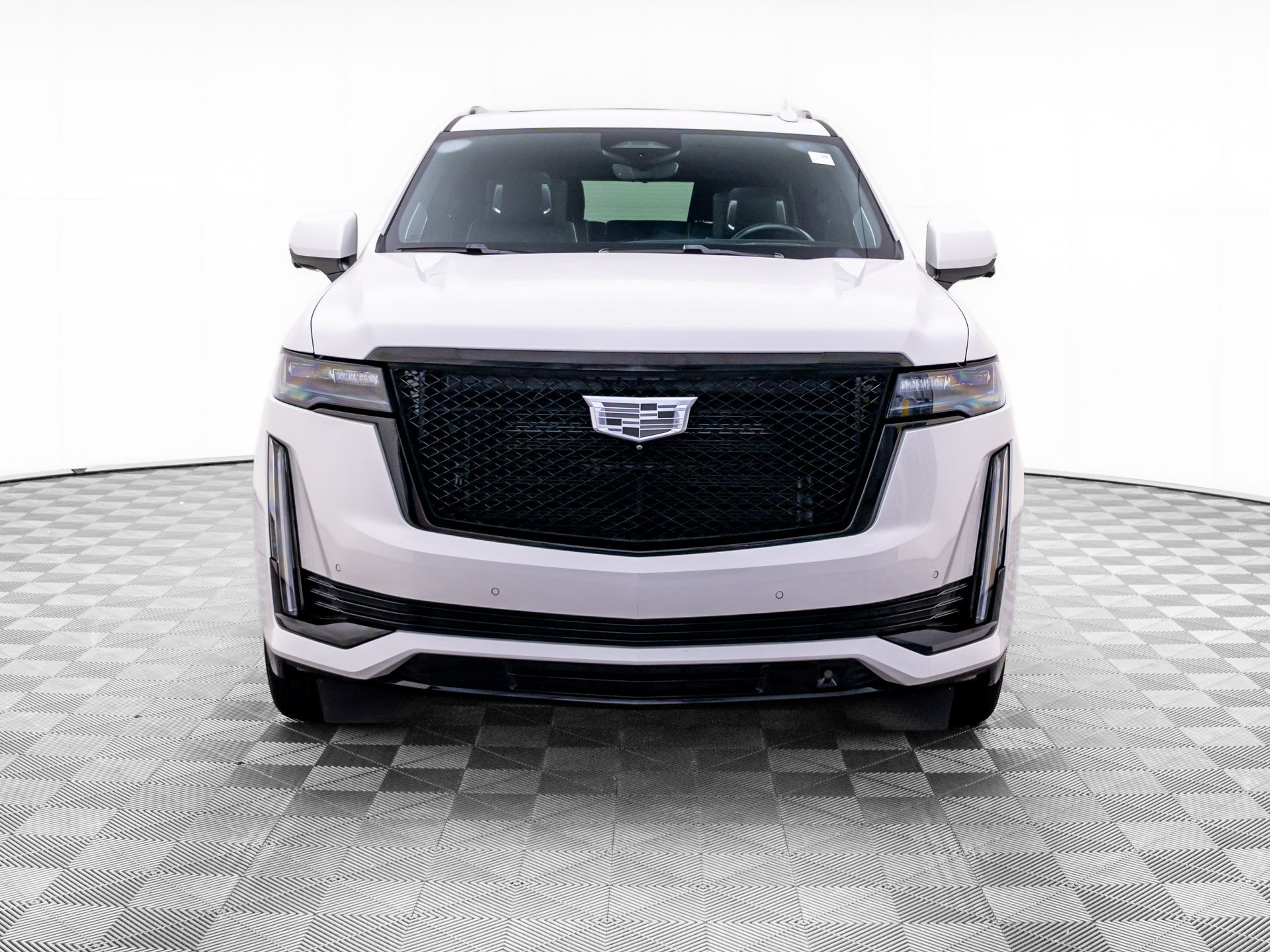 Used 2023 Cadillac Escalade ESV Sport Platinum w/ LPO, ONYX Package AWD/4WD image 10
