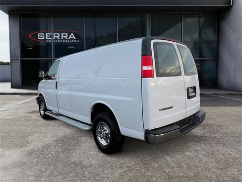 Used 2024 Chevrolet Express 2500 w/ Driver Convenience Package image 3