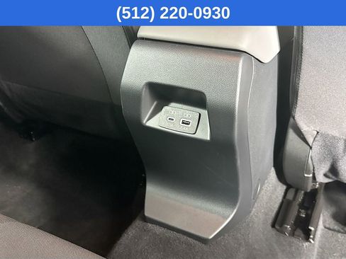 Used 2025 Subaru Crosstrek 2.0i Premium image 31