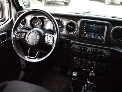 Used 2023 Jeep Wrangler Unlimited w/ Cold Weather Group AWD/4WD image 35