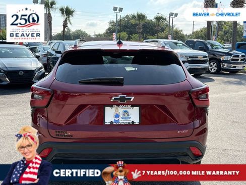 Used 2025 Chevrolet Trax RS w/ Driver Confidence Package FWD image 6