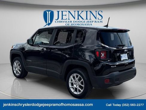 Certified 2023 Jeep Renegade Latitude AWD/4WD image 7