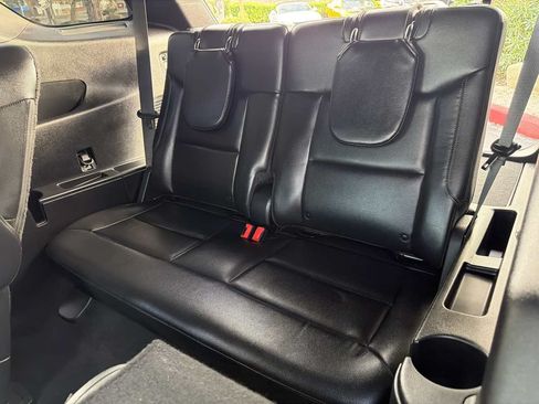 Used 2020 Ford Explorer XLT w/ Equipment Group 202A RWD image 25