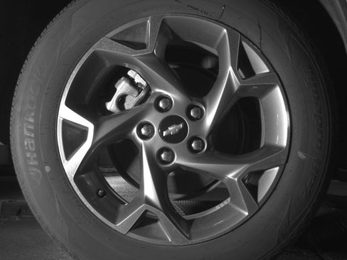 Used 2025 Chevrolet Trax LT FWD image 15