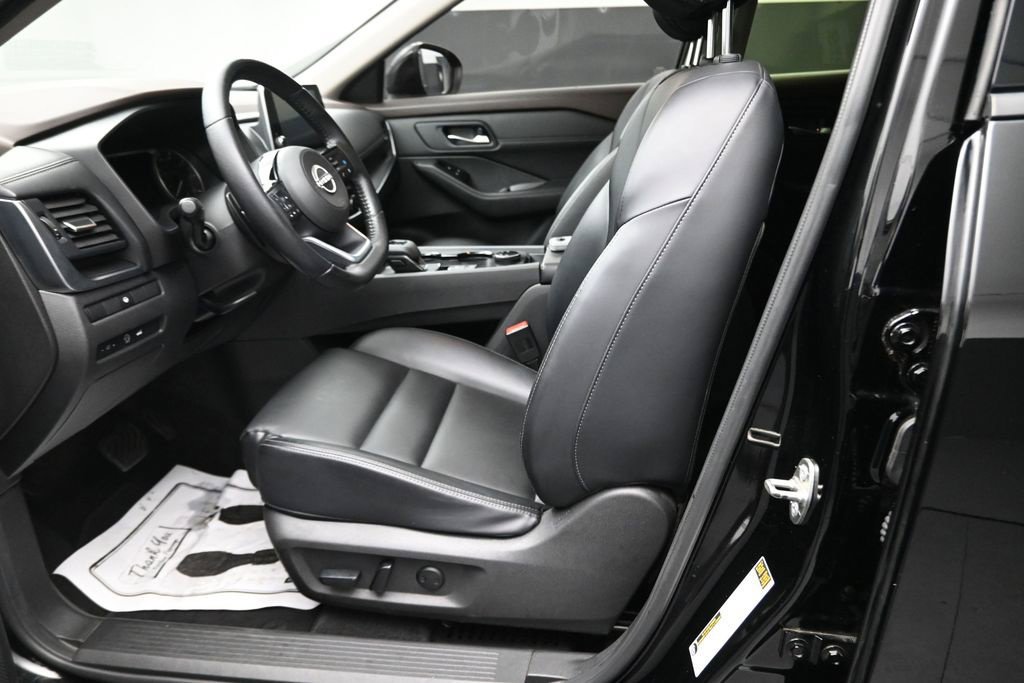 Certified 2023 Nissan Rogue SV w/ SV Premium B Package AWD/4WD image 22