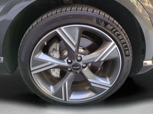 Certified 2025 Genesis GV80 2.5T Prestige AWD/4WD image 9