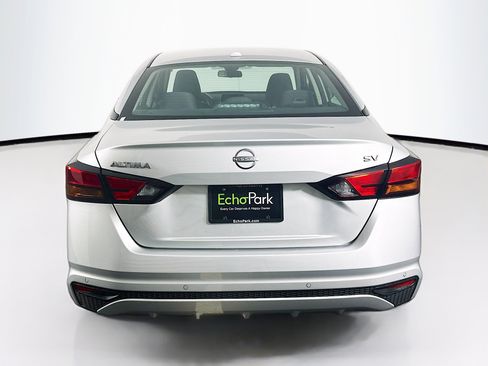 Used 2024 Nissan Altima 2.5 SV image 7