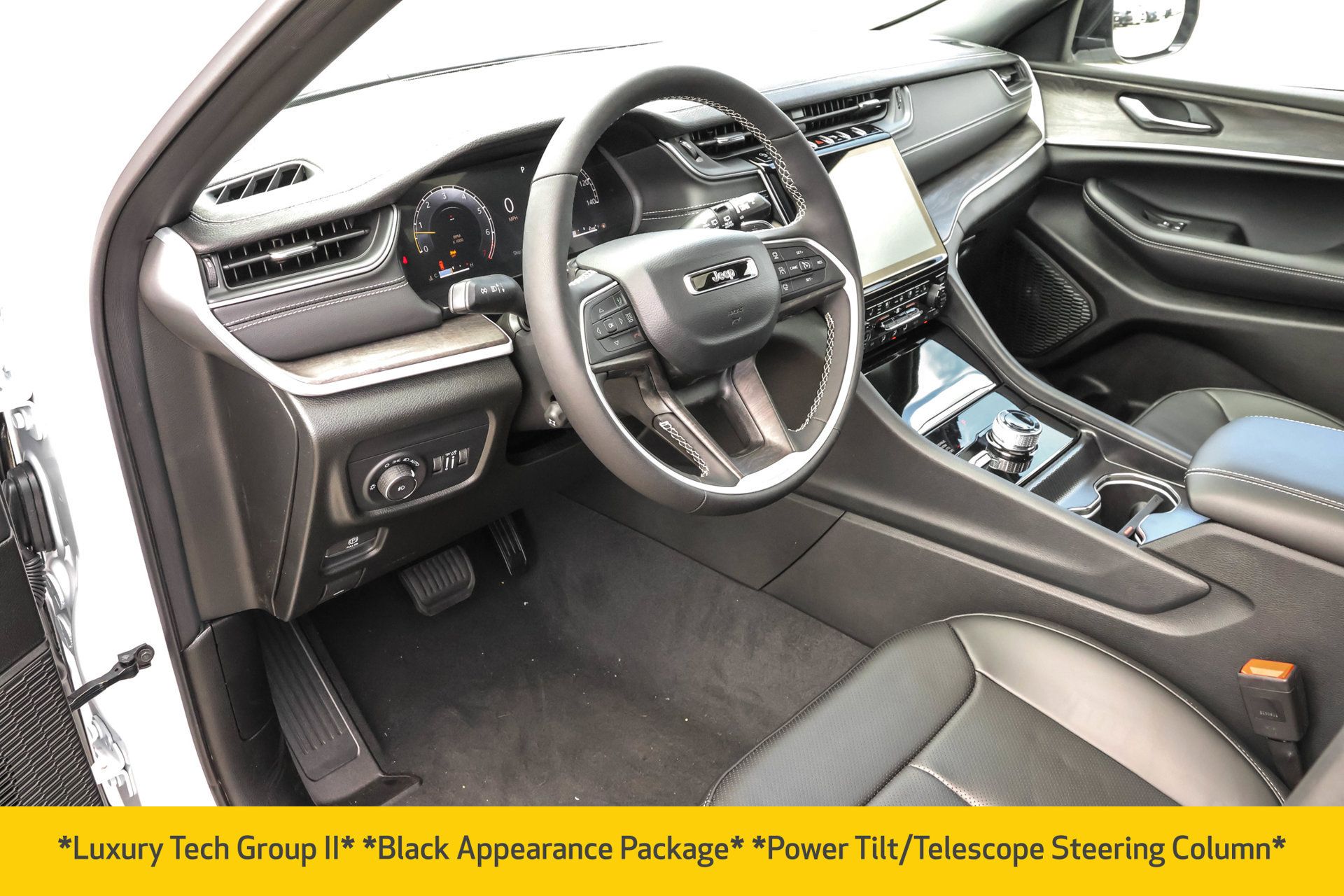 New 2025 Jeep Grand Cherokee Limited w/ Luxury Tech Group II AWD/4WD image 5