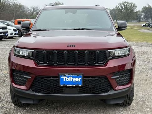 New 2025 Jeep Grand Cherokee Altitude image 3