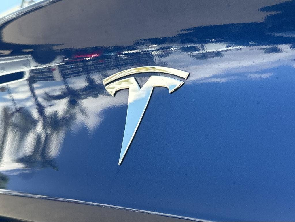 Used 2023 Tesla Model 3 Standard Range RWD image 35