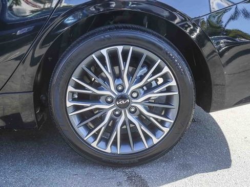 Used 2023 Kia Forte GT-Line w/ GT-Line Technology Package image 12