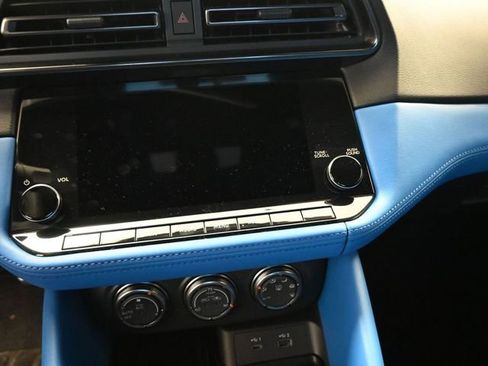 Used 2024 Nissan Z Performance w/ Floor Mat Package image 22