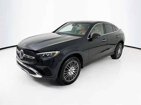 Certified 2026 Mercedes-Benz GLC 300 4MATIC image 3