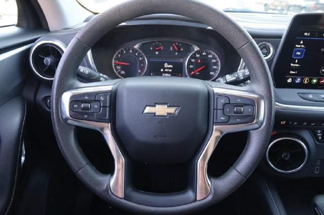 Used 2025 Chevrolet Blazer LT AWD/4WD image 10