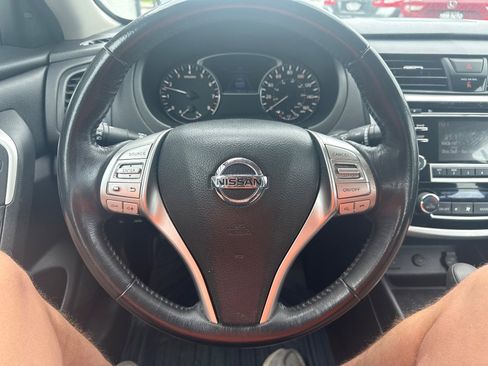 Used 2018 Nissan Altima 2.5 SV FWD image 13