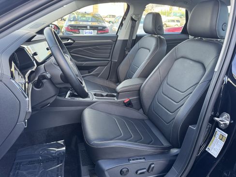 Certified 2023 Volkswagen Jetta SEL image 13