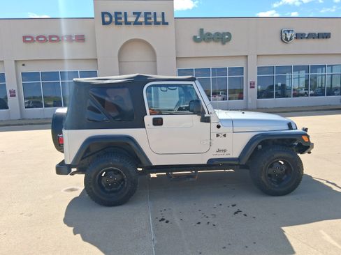 Used 2004 Jeep Wrangler X w/ Wheel Plus Group AWD/4WD image 1