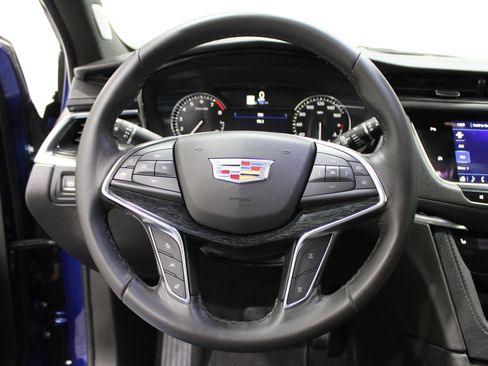 Certified 2023 Cadillac XT5 Premium Luxury image 10