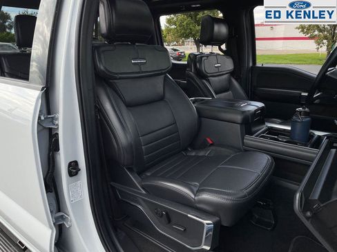 Used 2025 Ford F350 Platinum image 32