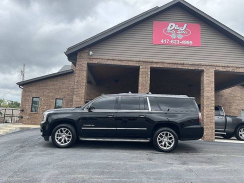 Used 2015 GMC Yukon XL SLT w/ Open Road Package AWD/4WD image 22