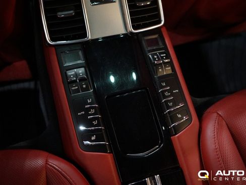 Used 2014 Porsche Panamera 4 image 38