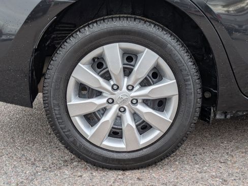 Used 2014 Toyota Corolla S image 9