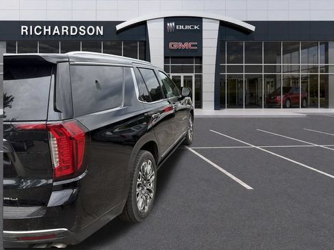 Used 2023 GMC Yukon Denali Ultimate AWD/4WD image 5