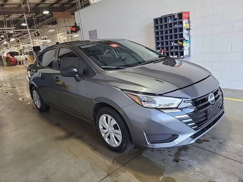 Used 2025 Nissan Versa S w/ Trunk Package FWD image 3