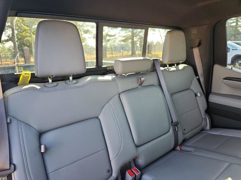 Used 2022 GMC Sierra 1500 SLT w/ SLT Premium Plus Package image 12