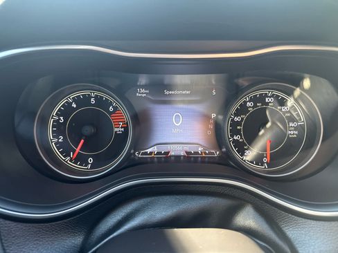 Used 2023 Jeep Cherokee Altitude Lux AWD/4WD image 19