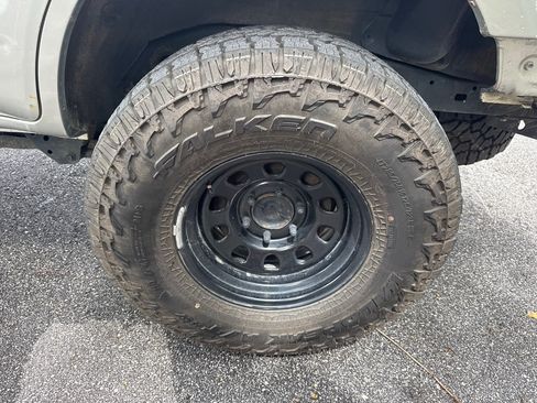 Used 2000 Toyota 4Runner SR5 AWD/4WD image 11