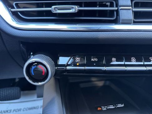 New 2026 Chevrolet Equinox EV LT w/ Convenience Package II FWD image 30