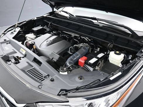 Used 2020 Toyota Highlander XLE AWD/4WD image 63