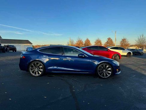 Used 2019 Tesla Model S Standard Range image 4