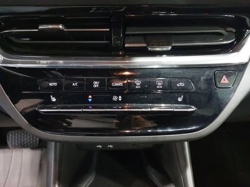 Used 2025 Buick Envista Preferred FWD image 21