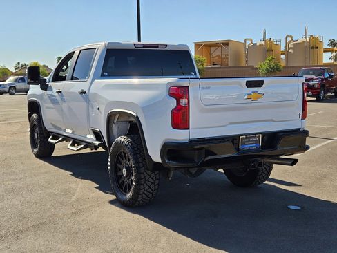 Used 2023 Chevrolet Silverado 2500 Custom w/ Custom Convenience Package image 3