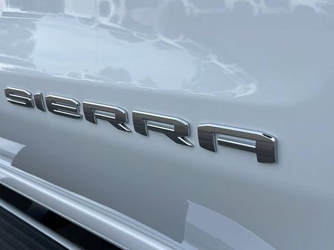New 2026 GMC Sierra 1500 SLT w/ SLT Premium Plus Package AWD/4WD image 10